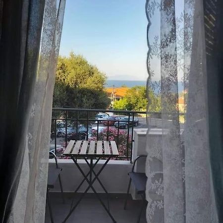 Διαμέρισμα Με Θέα Θάλασσα Στην Περιοχή Της Αθύτου Афитос Екстериор снимка